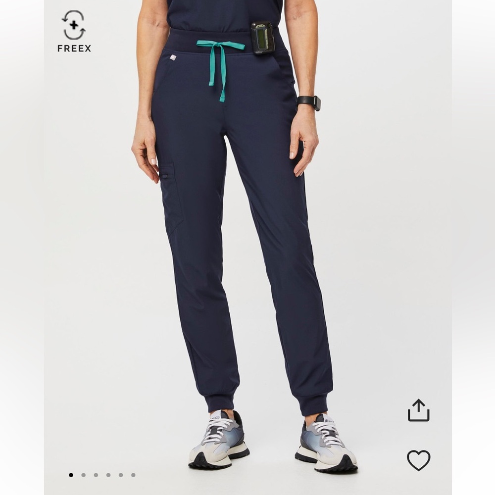 High Waisted Zamora FREEx Lined
Jogger Scrub Pants™ XS